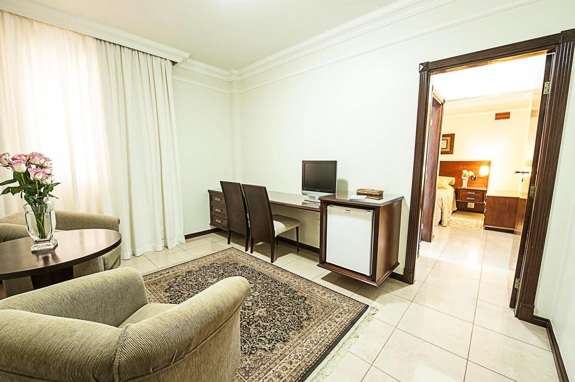 קטנדובה Reisper Palace Hotel מראה חיצוני תמונה