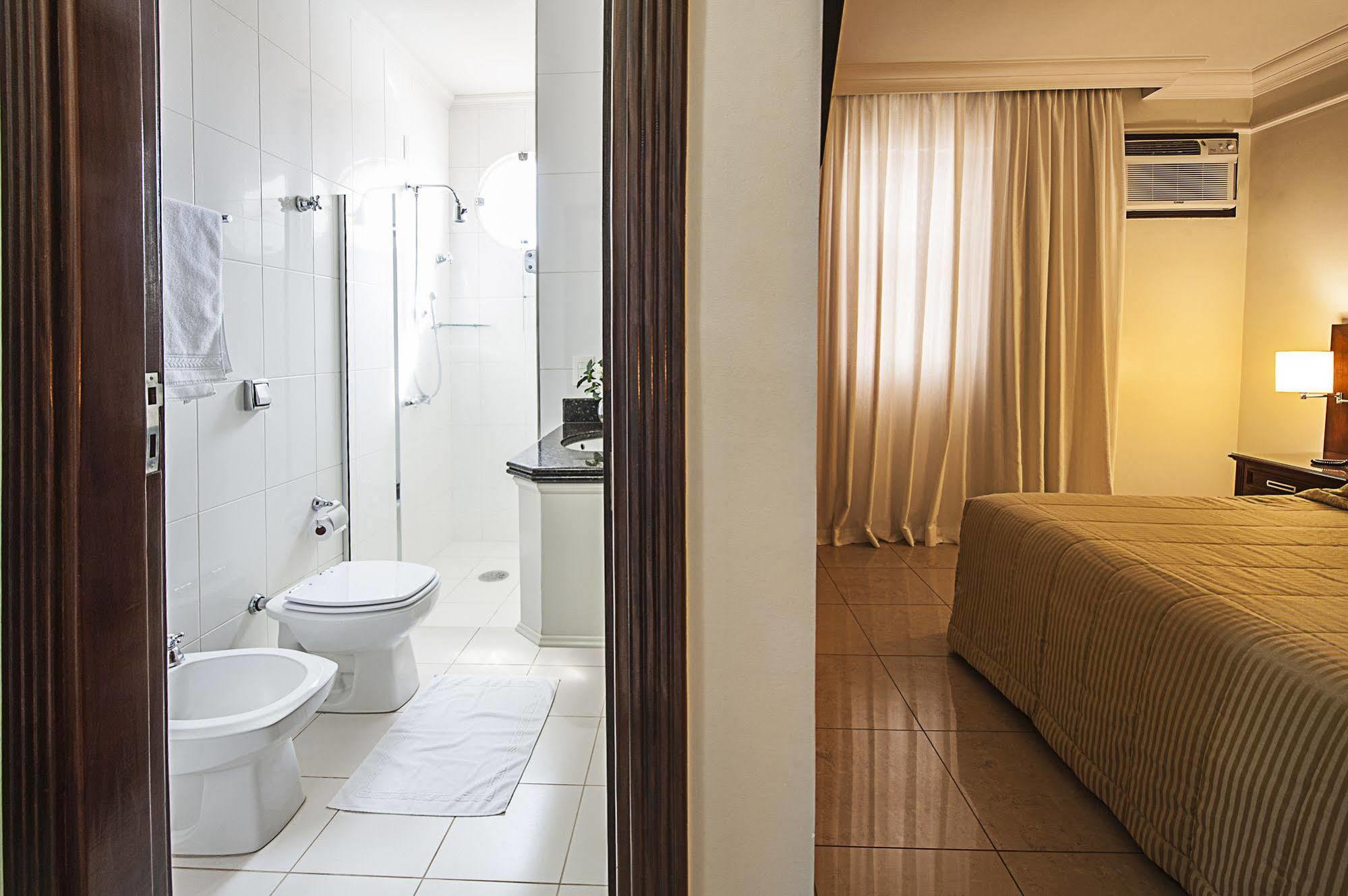 קטנדובה Reisper Palace Hotel מראה חיצוני תמונה