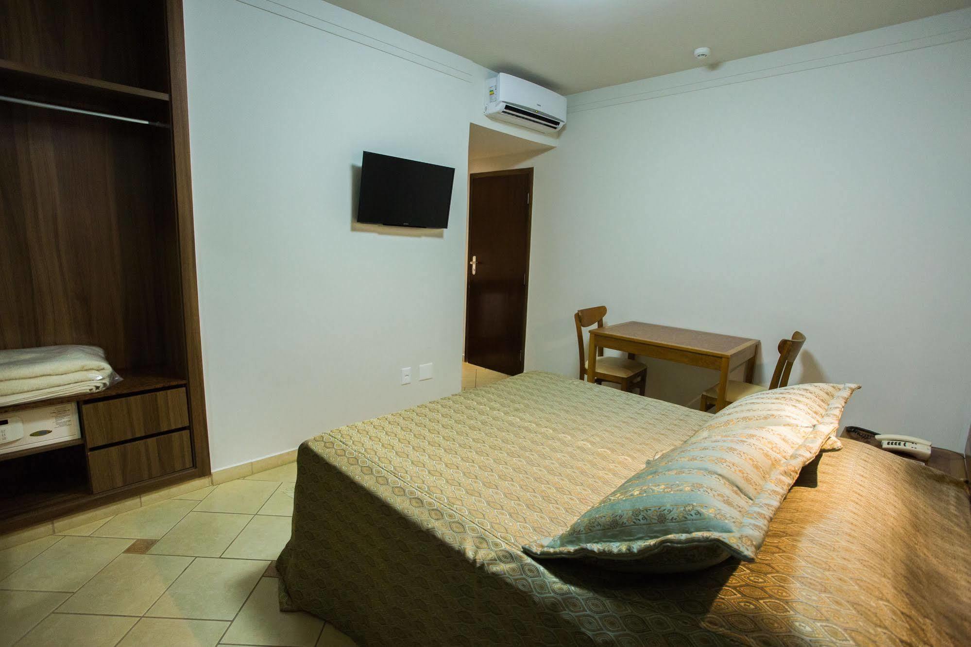 קטנדובה Reisper Palace Hotel מראה חיצוני תמונה