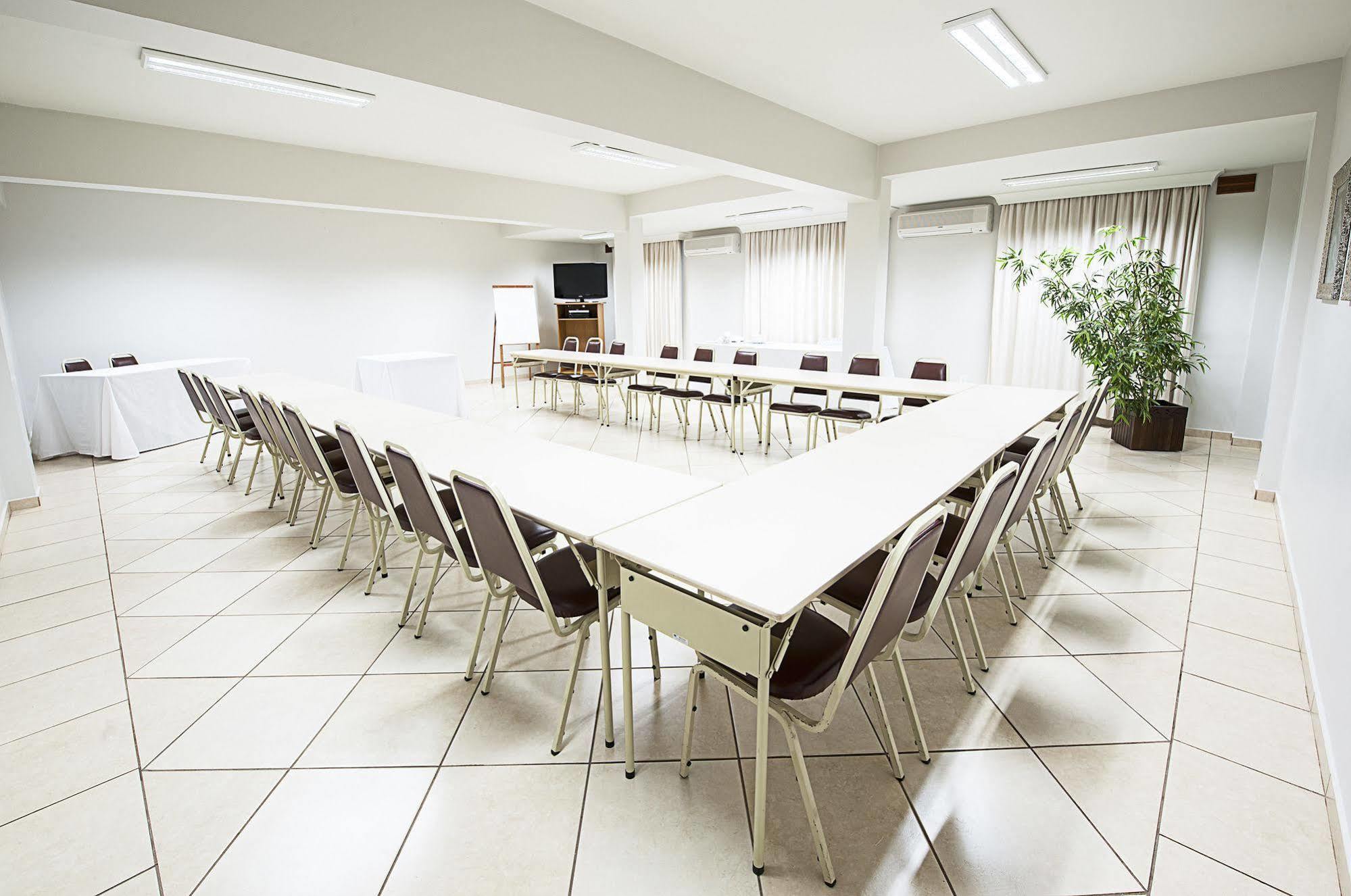 קטנדובה Reisper Palace Hotel מראה חיצוני תמונה